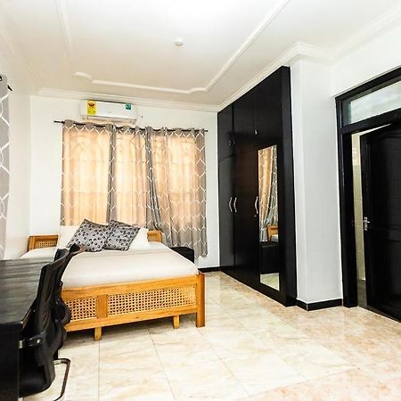 Dann Residence Ogbodjo Exterior foto