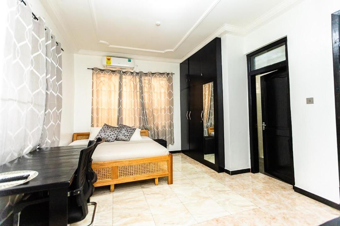 Dann Residence Ogbodjo Exterior foto