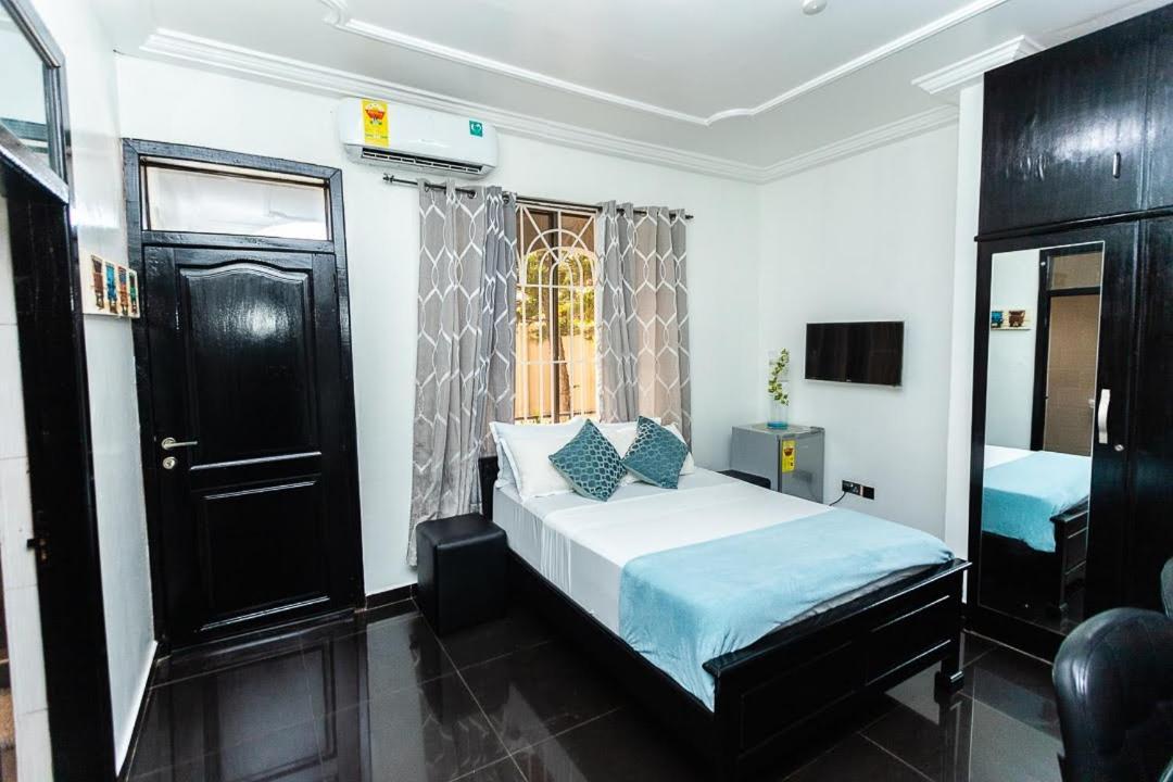 Dann Residence Ogbodjo Exterior foto