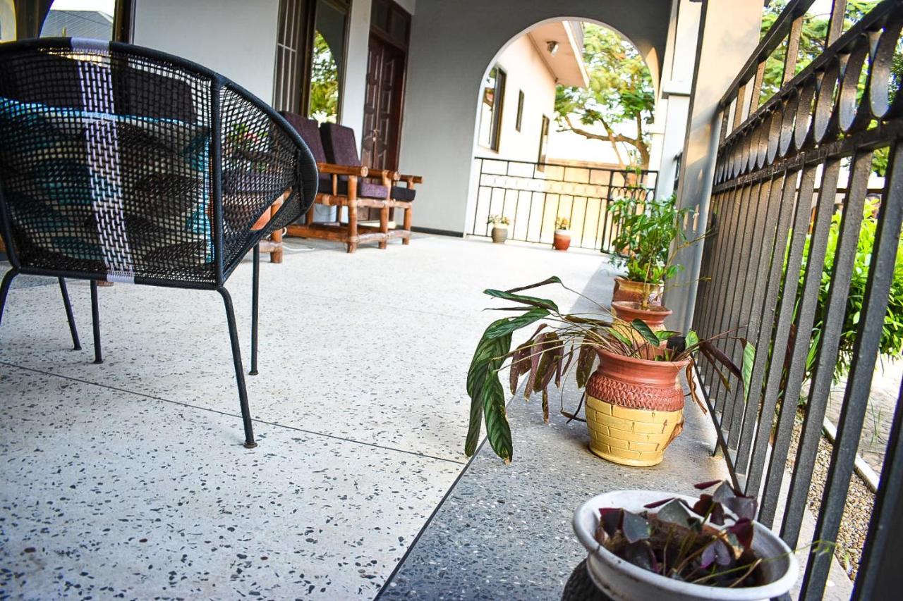 Dann Residence Ogbodjo Exterior foto